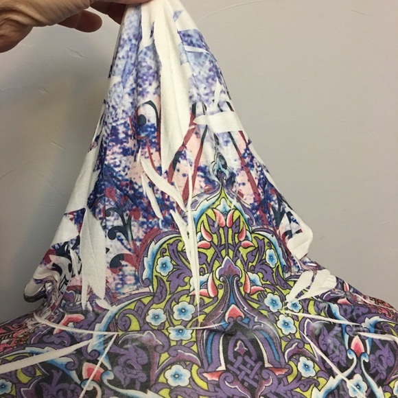 Hot Tees lightweight hoodie- super cute- size M - Picture 7 of 7